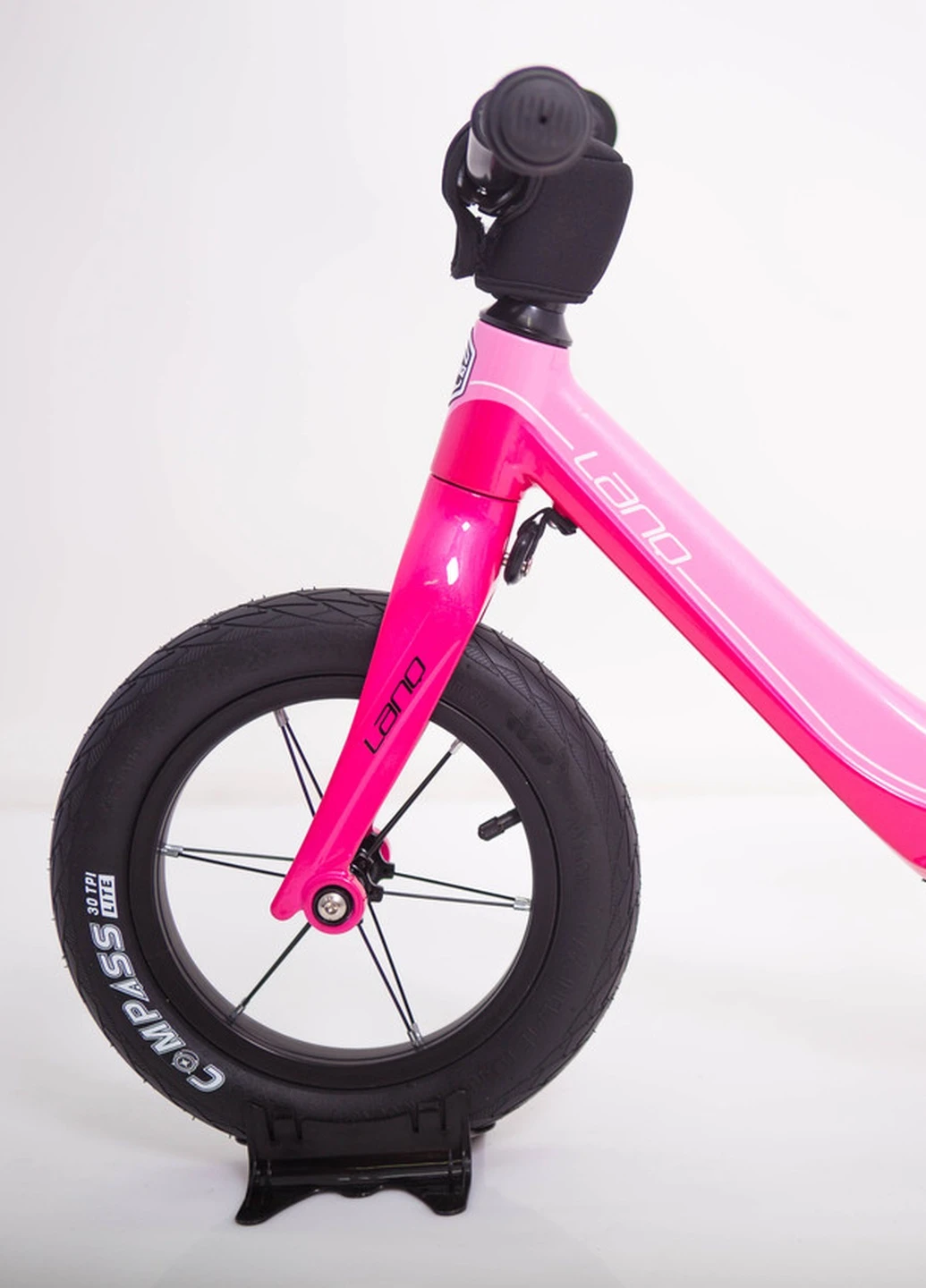Итальянский Магниевый Беговел KIDS BALANCE BIKE WLN 1255 Розовый Hammer (251788287)
