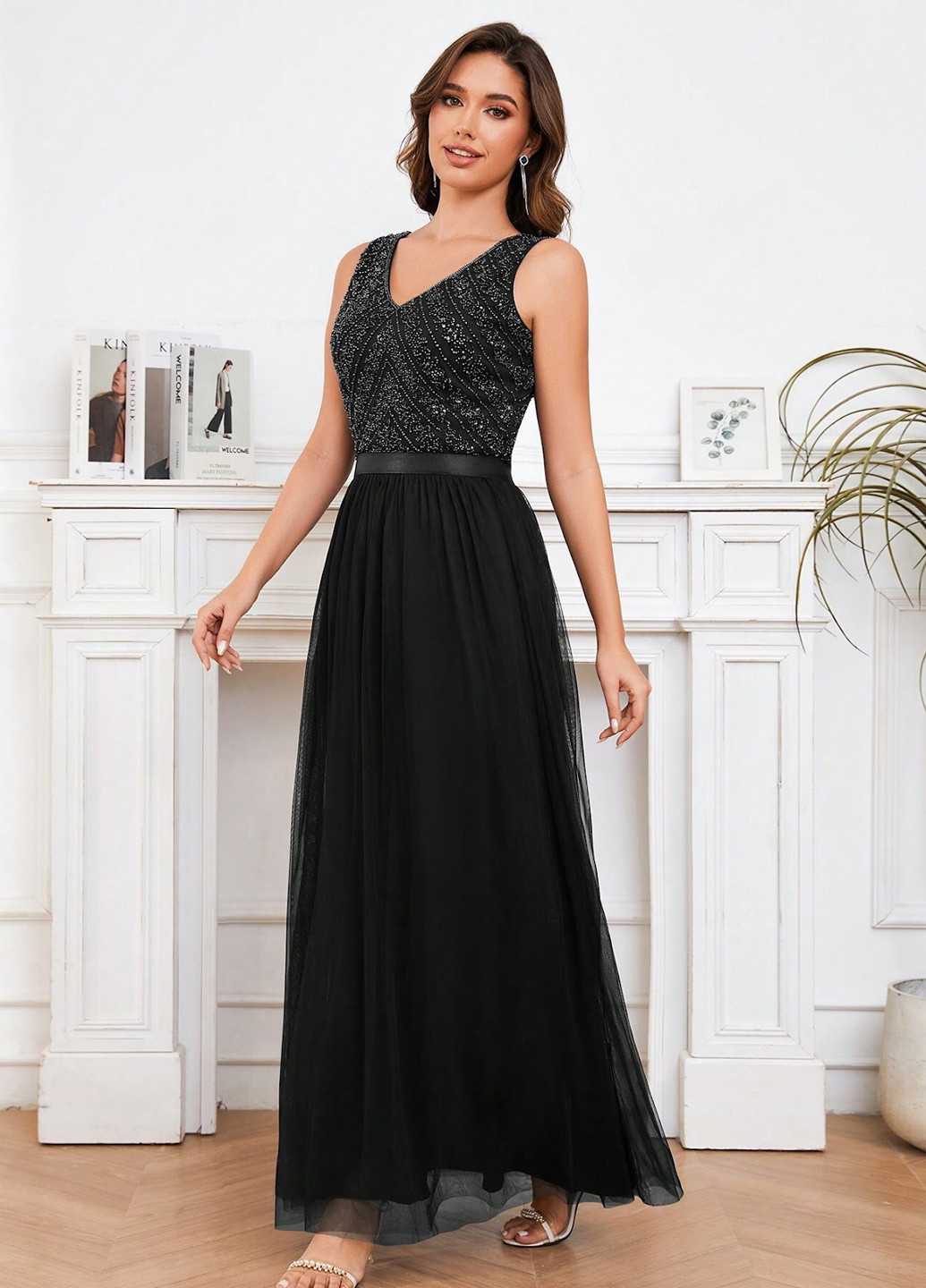 Черное вечернее платье с пышной юбкой SHEIN однотонное