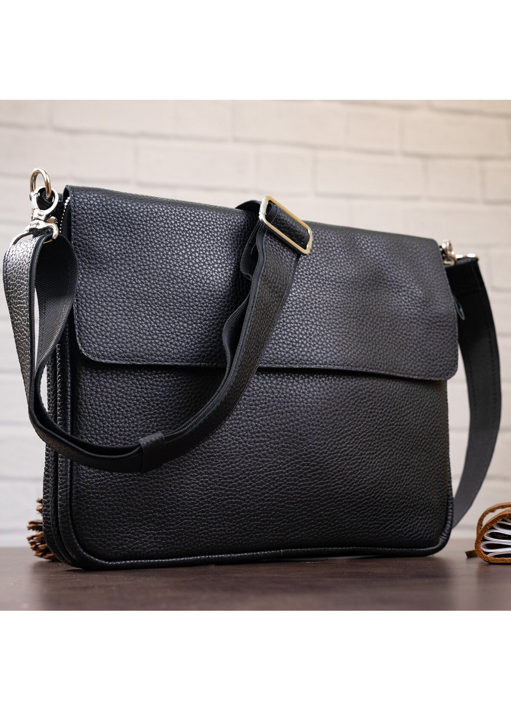 Чоловіча шкіряна сумка 34х26х6 см Shvigel (252133410)