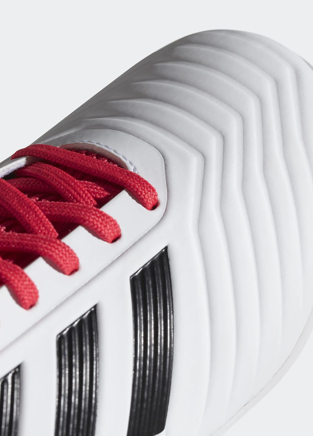 Цветные бутсы adidas