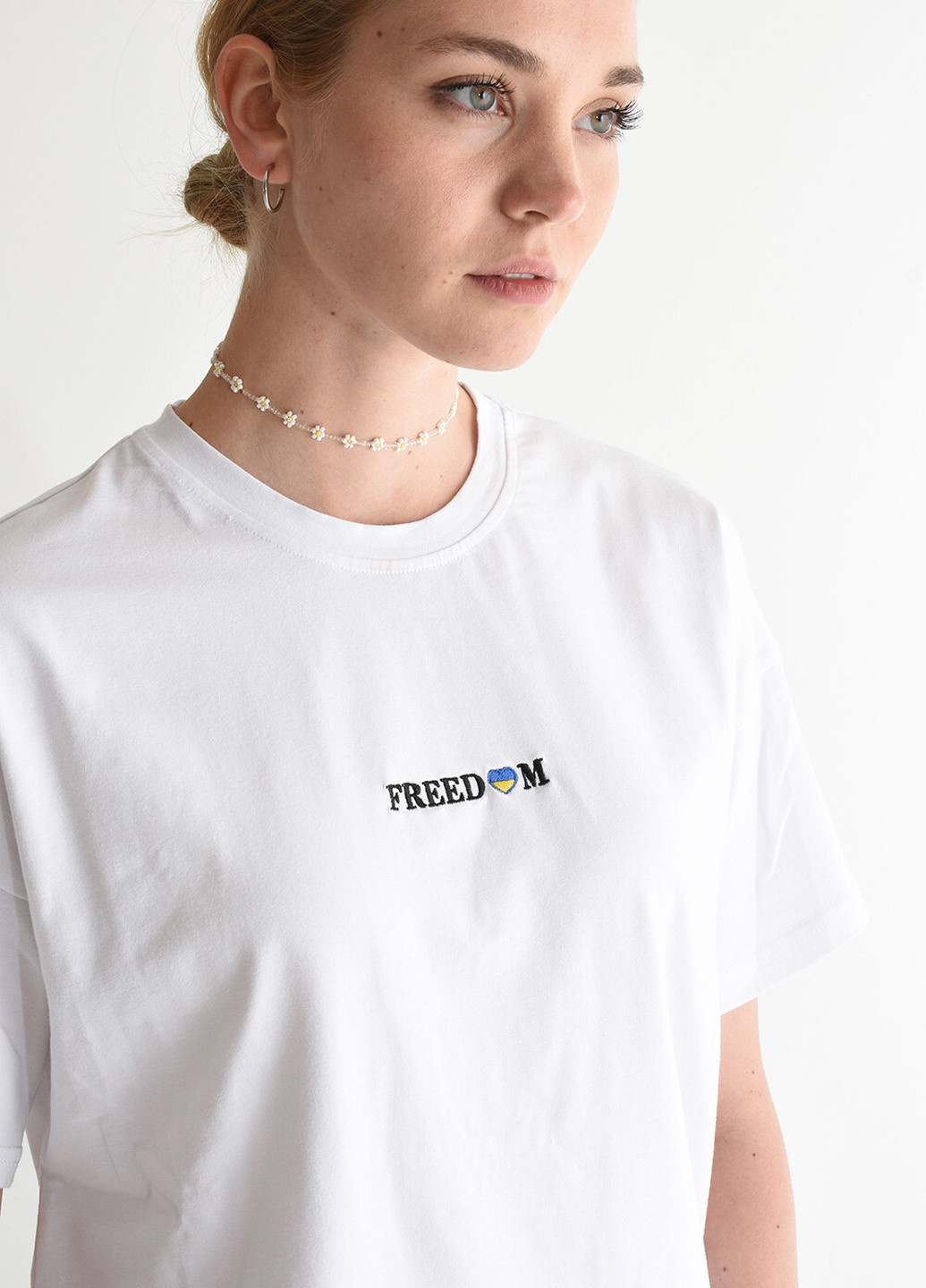 Белая летняя футболка freedom SGEMPIRE