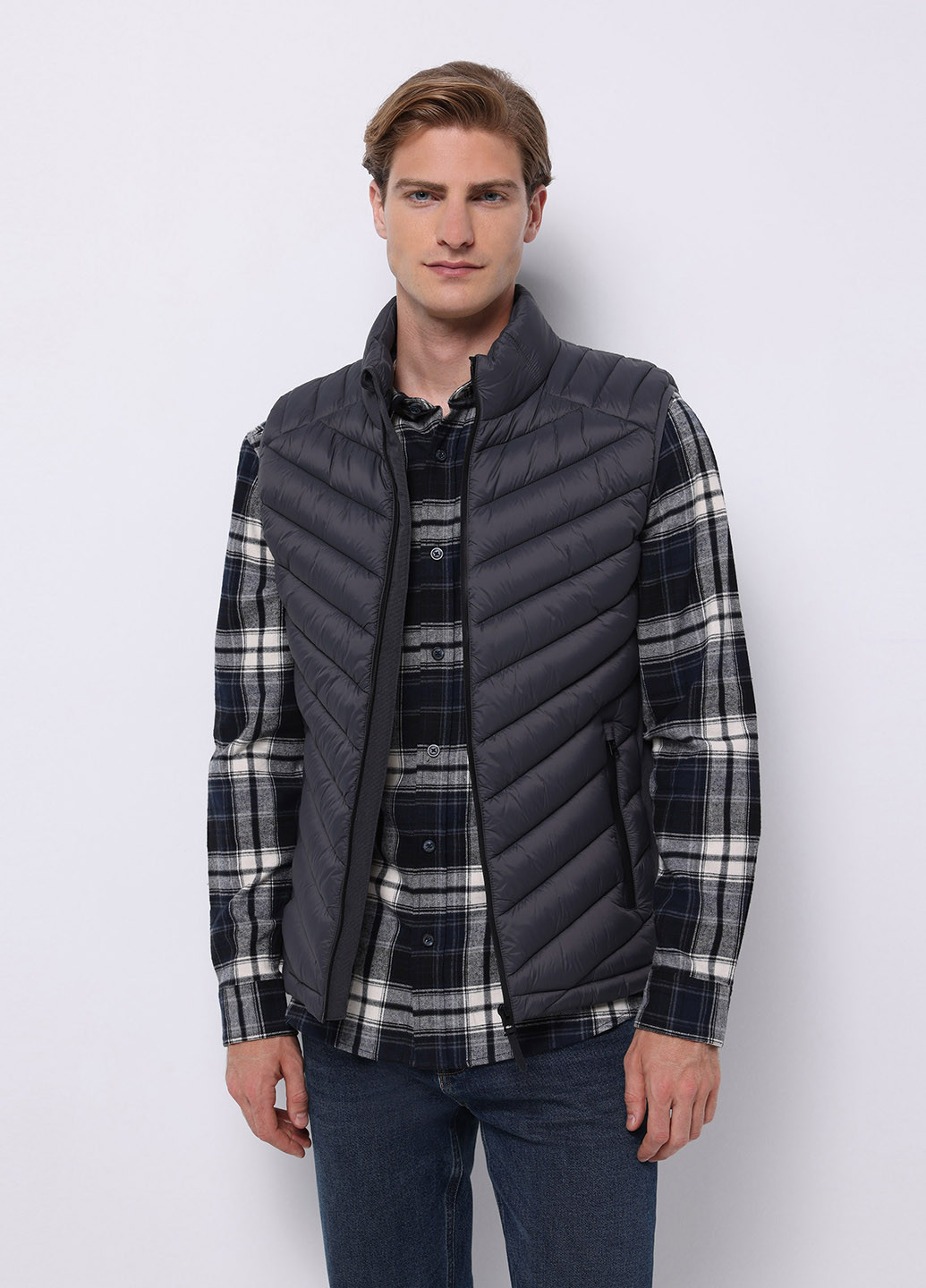 Жилет Colin's (345562137)