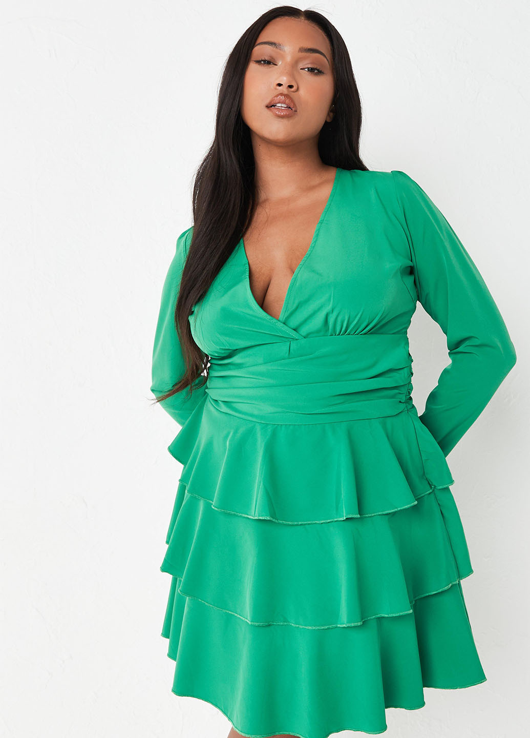 Зеленое кэжуал платье клеш Missguided однотонное