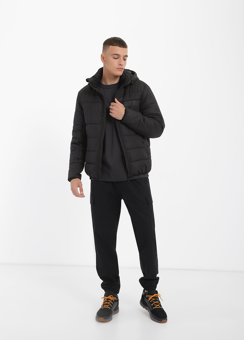 Черная демисезонная куртка Braska ZK-01/301