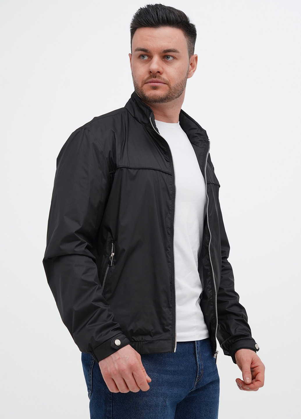 Чорна демісезонна вітровка Trend Collection