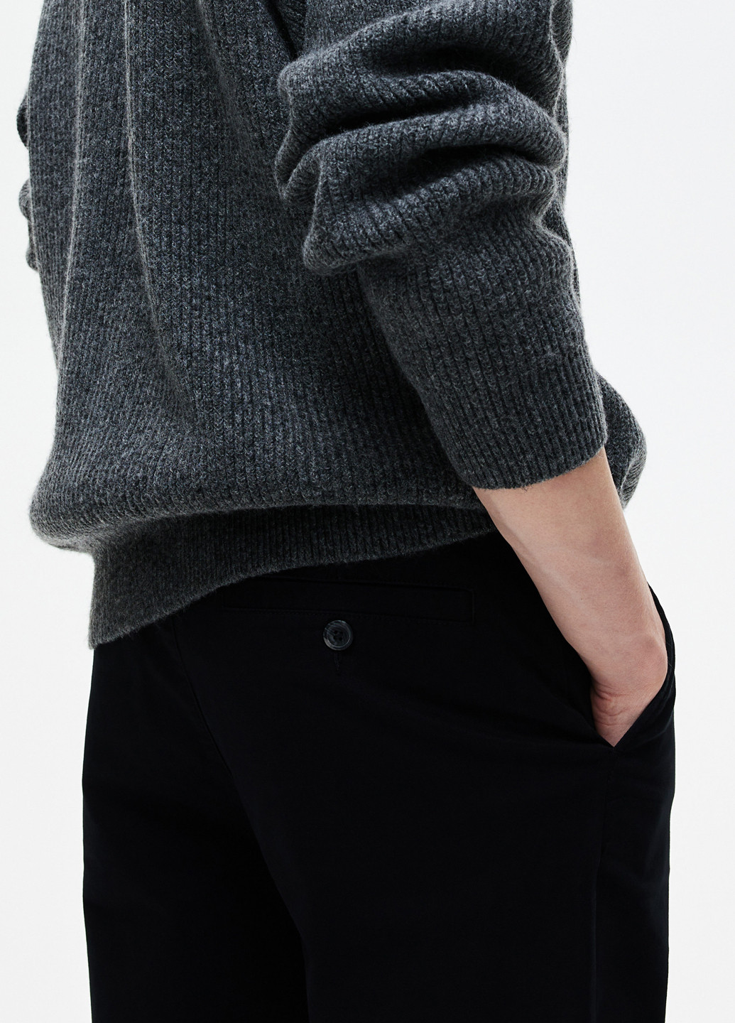 Черные демисезонные регюлар фит джинсы H&M