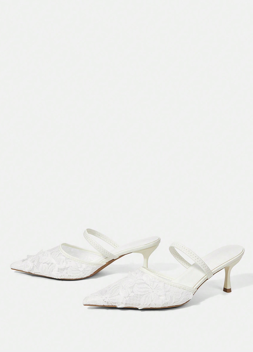 Белые туфли SHEIN с аппликацией, с вышивкой на высоком каблуке