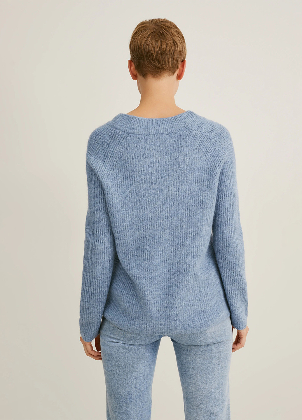 Голубой демисезонный свитер пуловер C&A