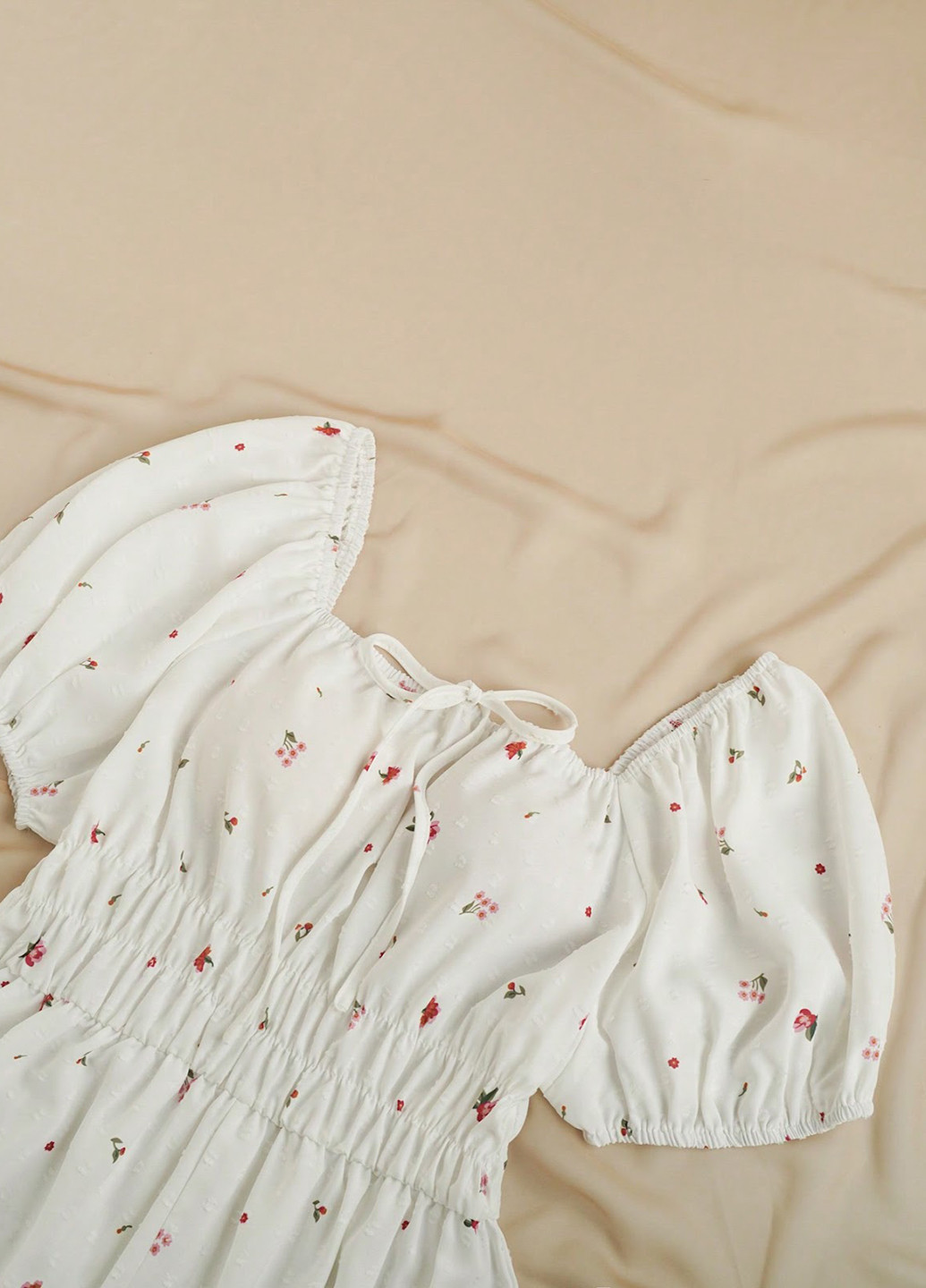 Комбінезон SHEIN комбінезон-шорти квітковий білий кежуал поліестер