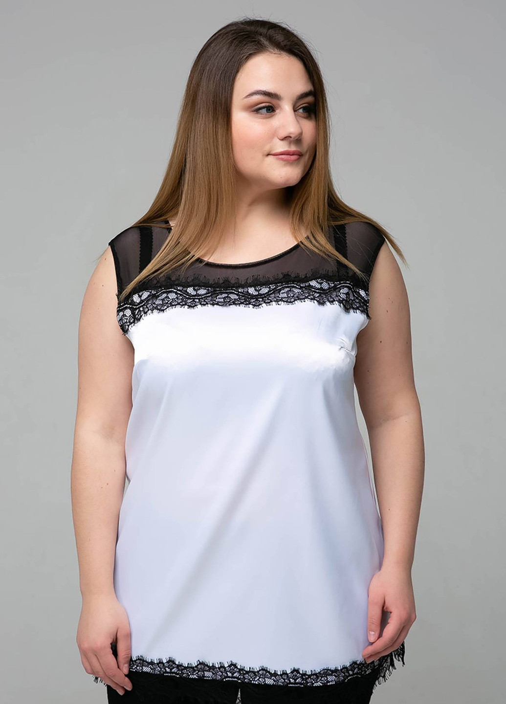 Белая летняя атласная блуза с кружевом тони белая Tatiana