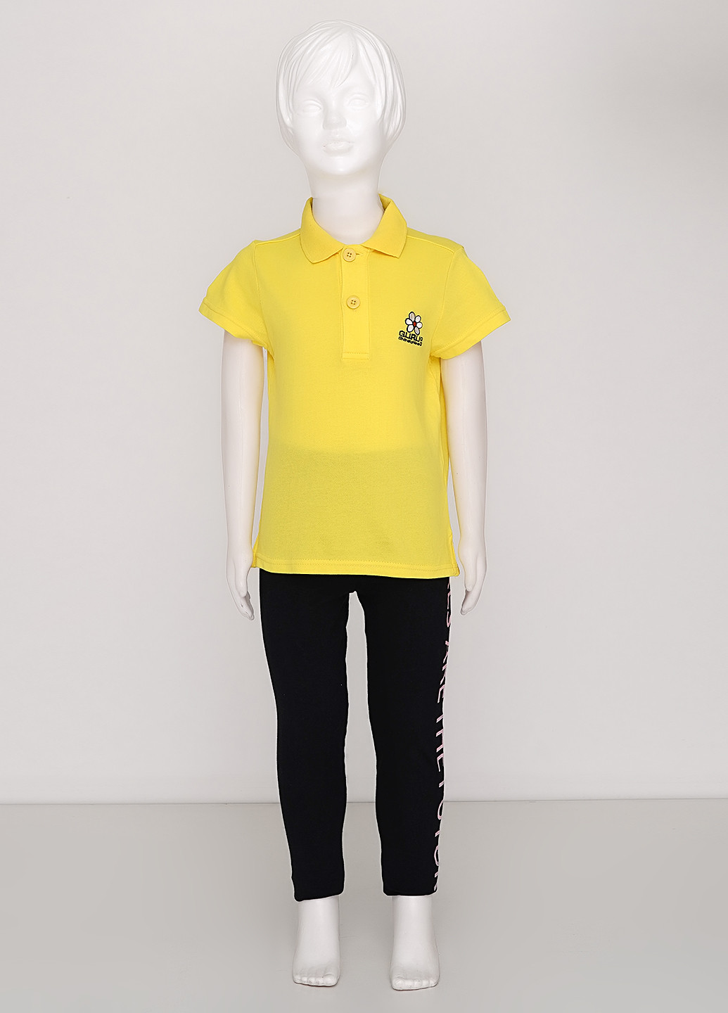 Желтая детская футболка-поло для девочки Guru с надписью