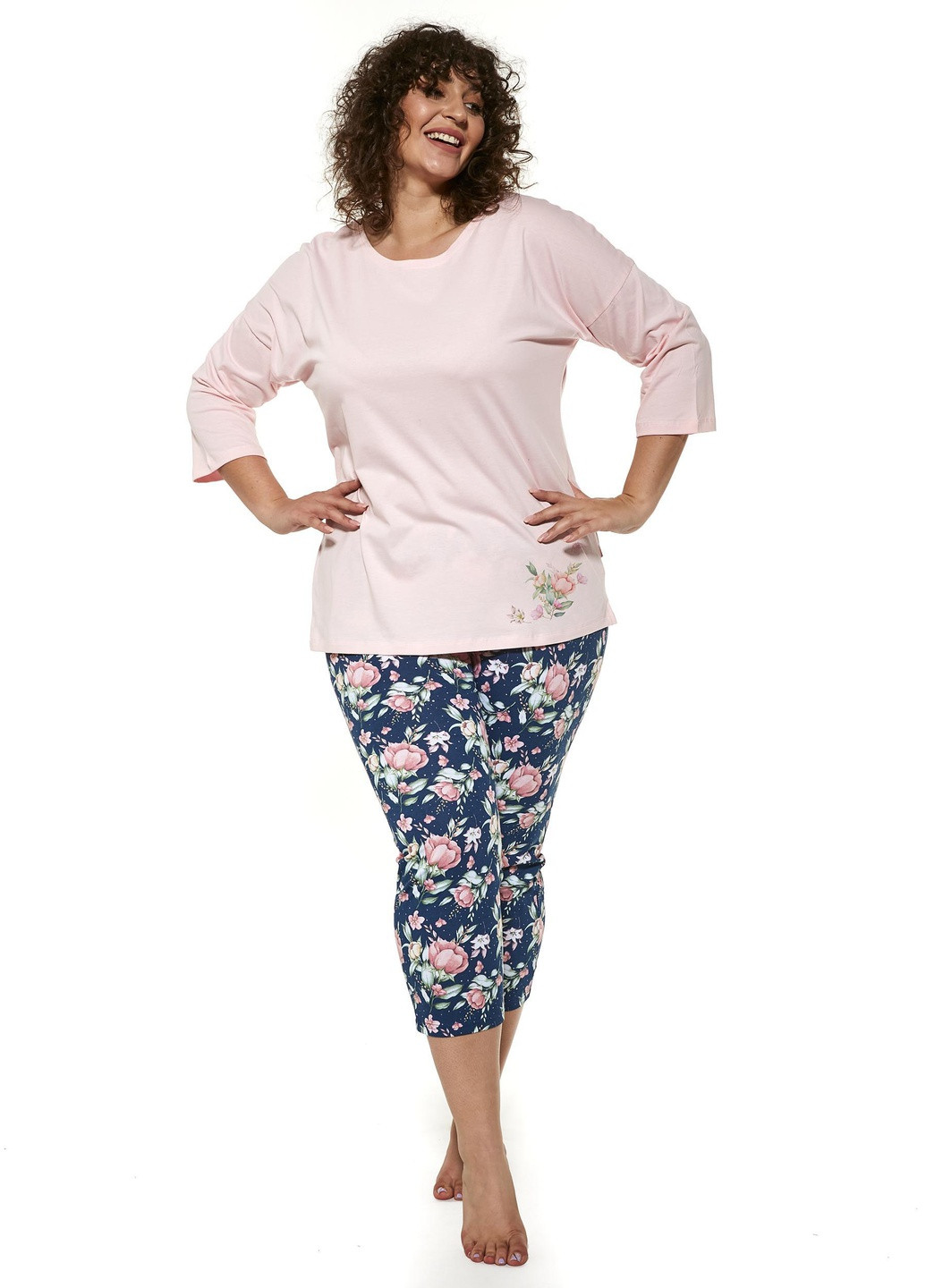 Темно-рожева всесезон піжама жіноча 288 flower 463-21 футболка + капрі Cornette