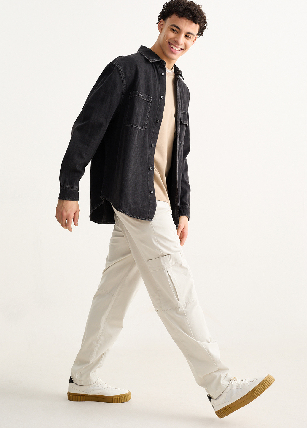 Серые кэжуал демисезонные прямые брюки C&A