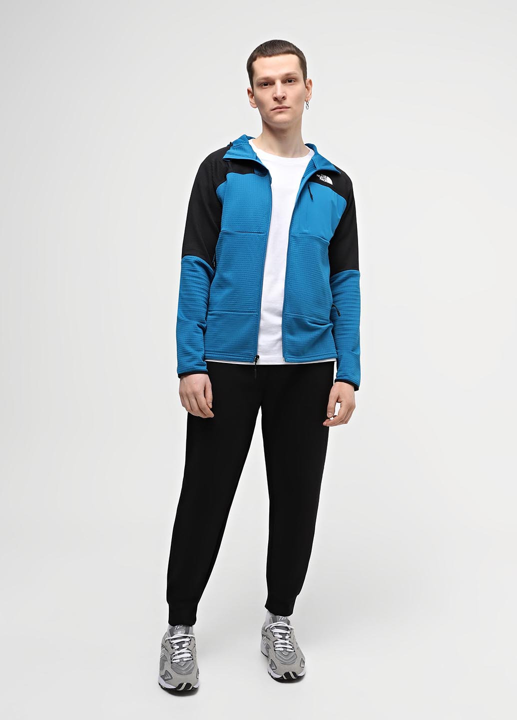 Синя демісезонна вітровка The North Face