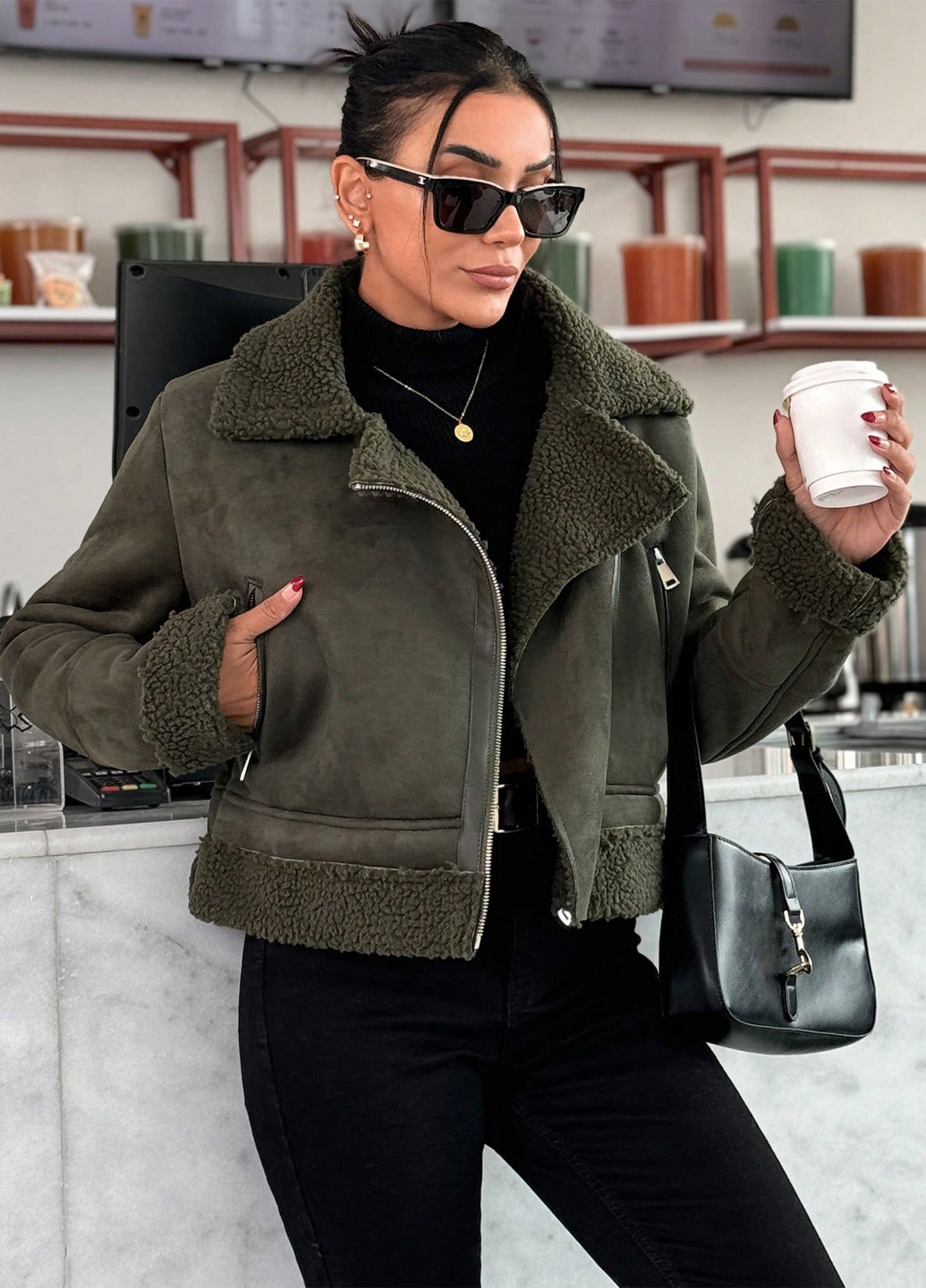 Оливкова (хакі) демісезонна куртка байкерська, косуха SHEIN