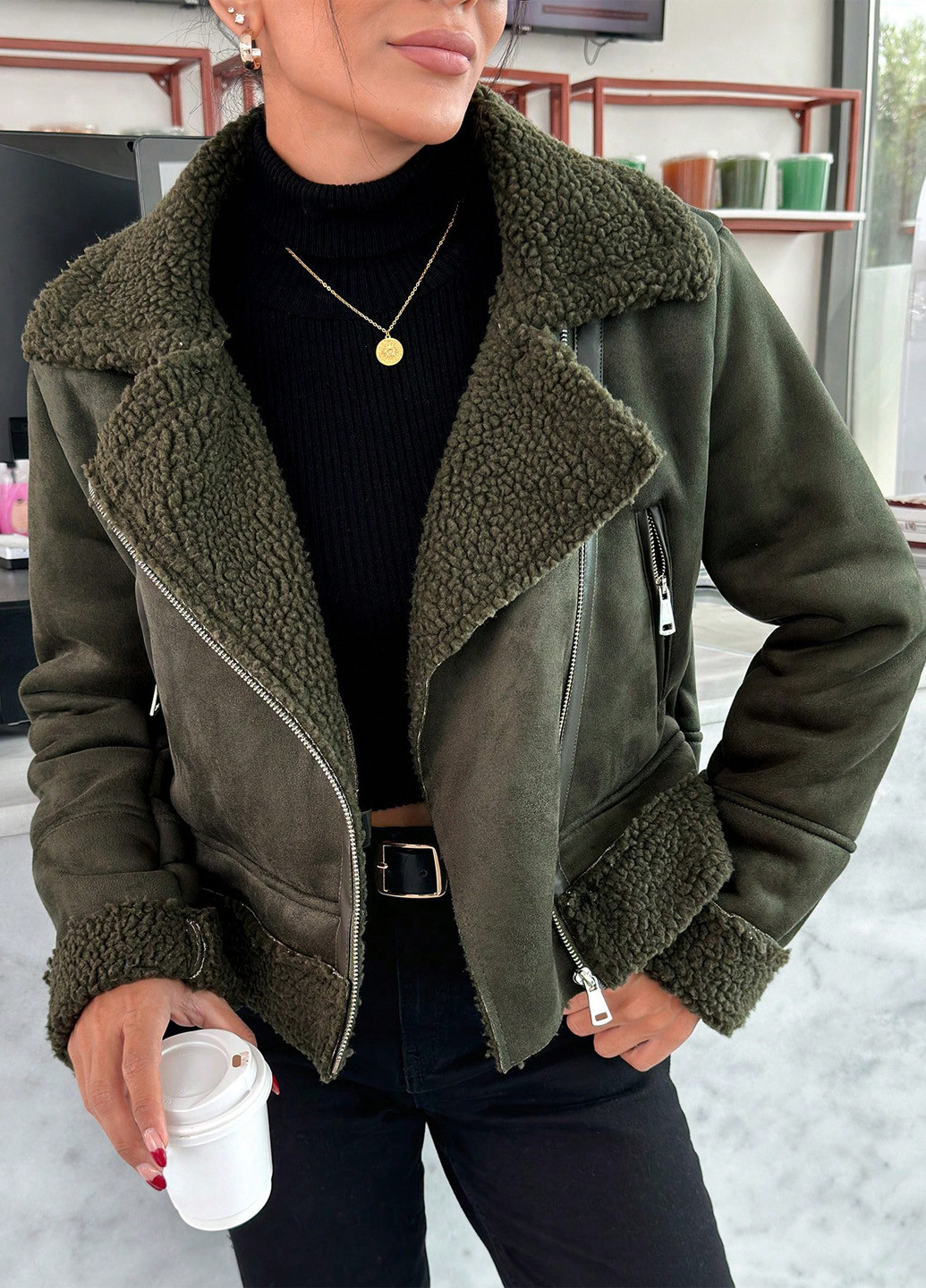 Оливкова (хакі) демісезонна куртка байкерська, косуха SHEIN