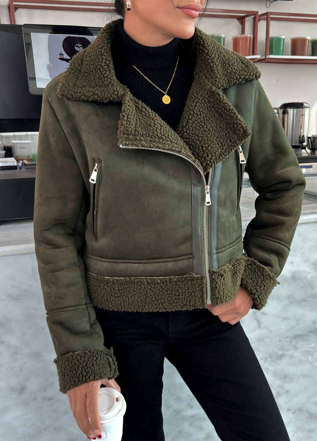 Оливкова (хакі) демісезонна куртка байкерська, косуха SHEIN