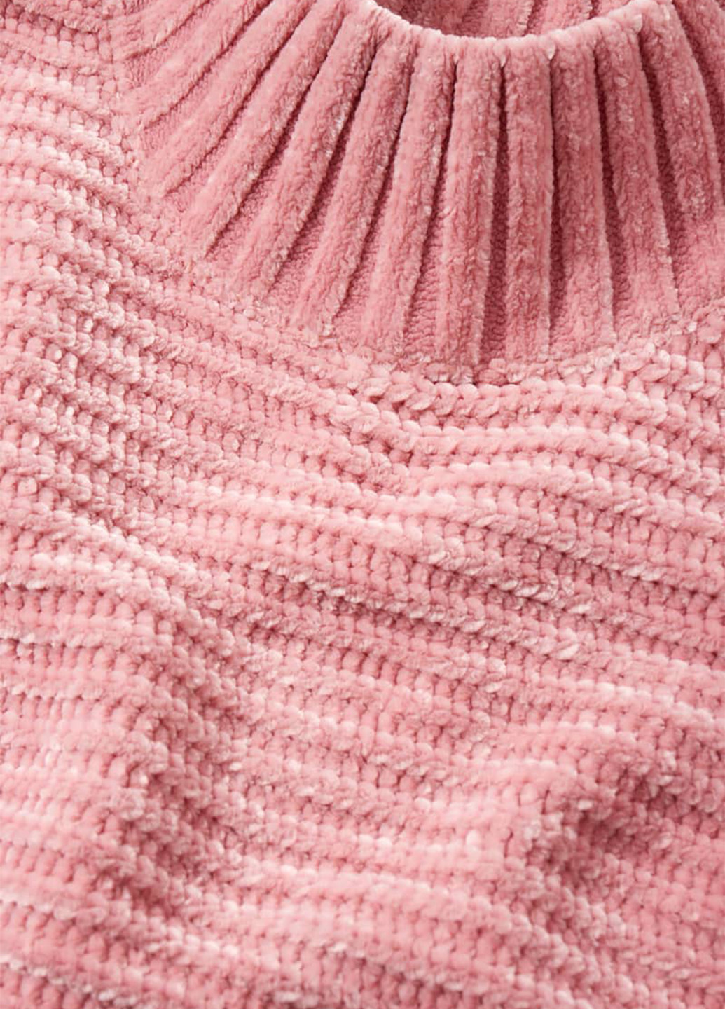 Розовый демисезонный свитер C&A