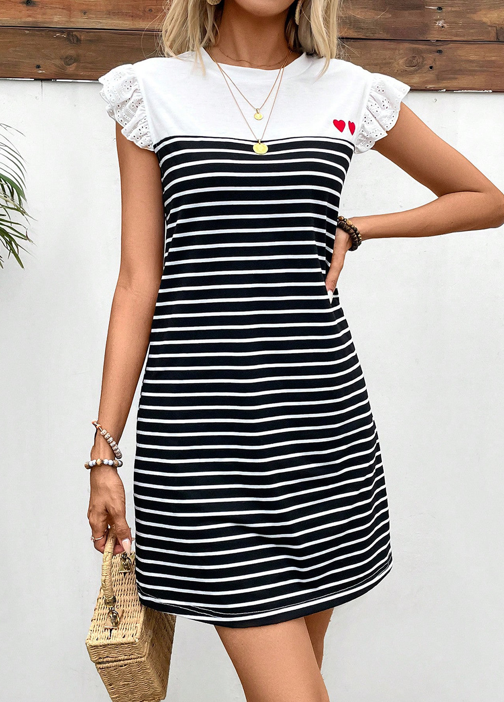 Черно-белое кэжуал платье платье-футболка SHEIN в полоску