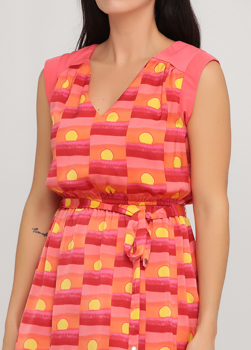 Розовое кэжуал платье Pepe Jeans с геометрическим узором