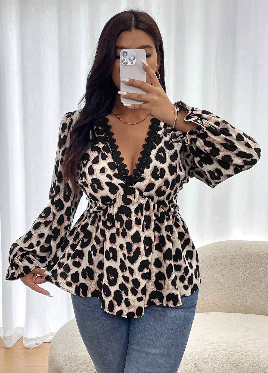 Комбінована блуза з баскою SHEIN