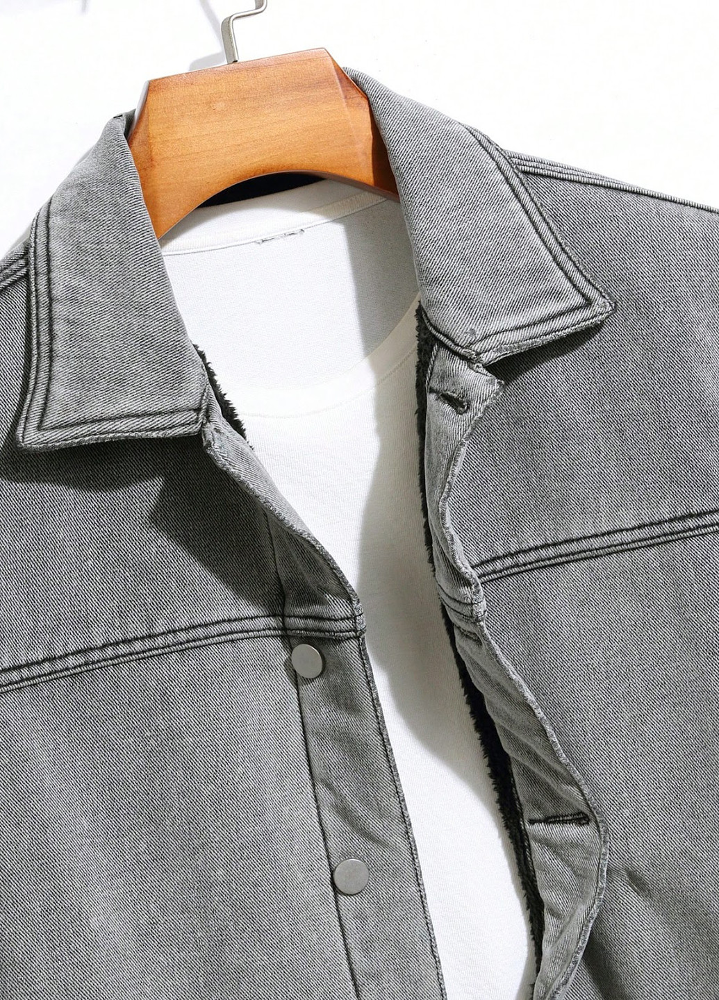 Светло-серая зимняя куртка SHEIN