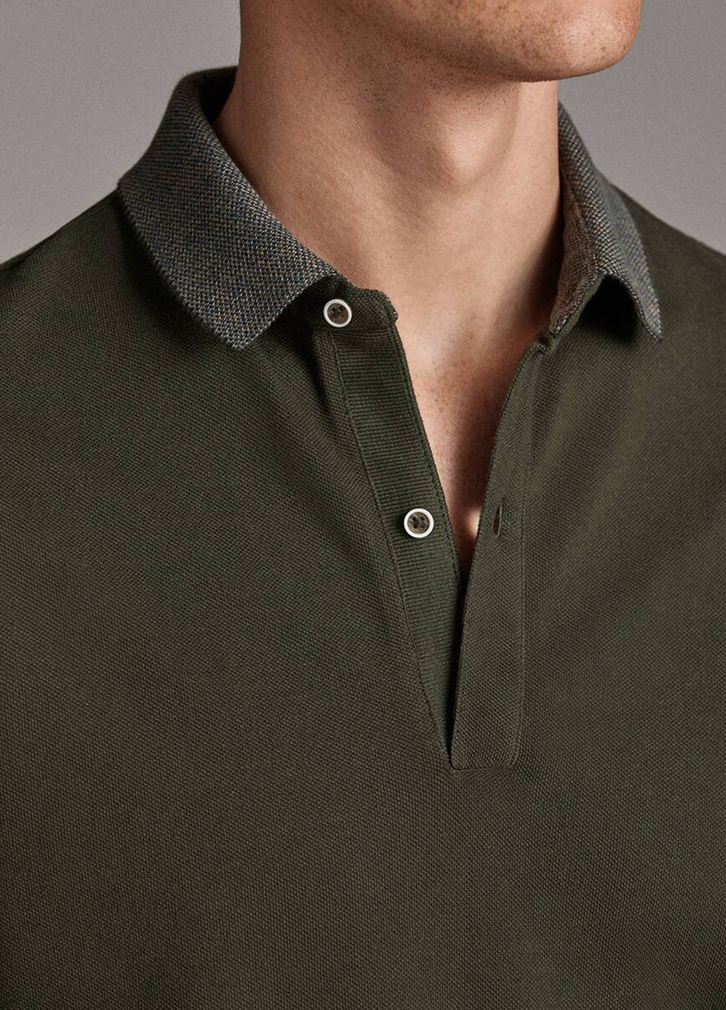 Оливковая (хаки) футболка-поло для мужчин Massimo Dutti однотонная