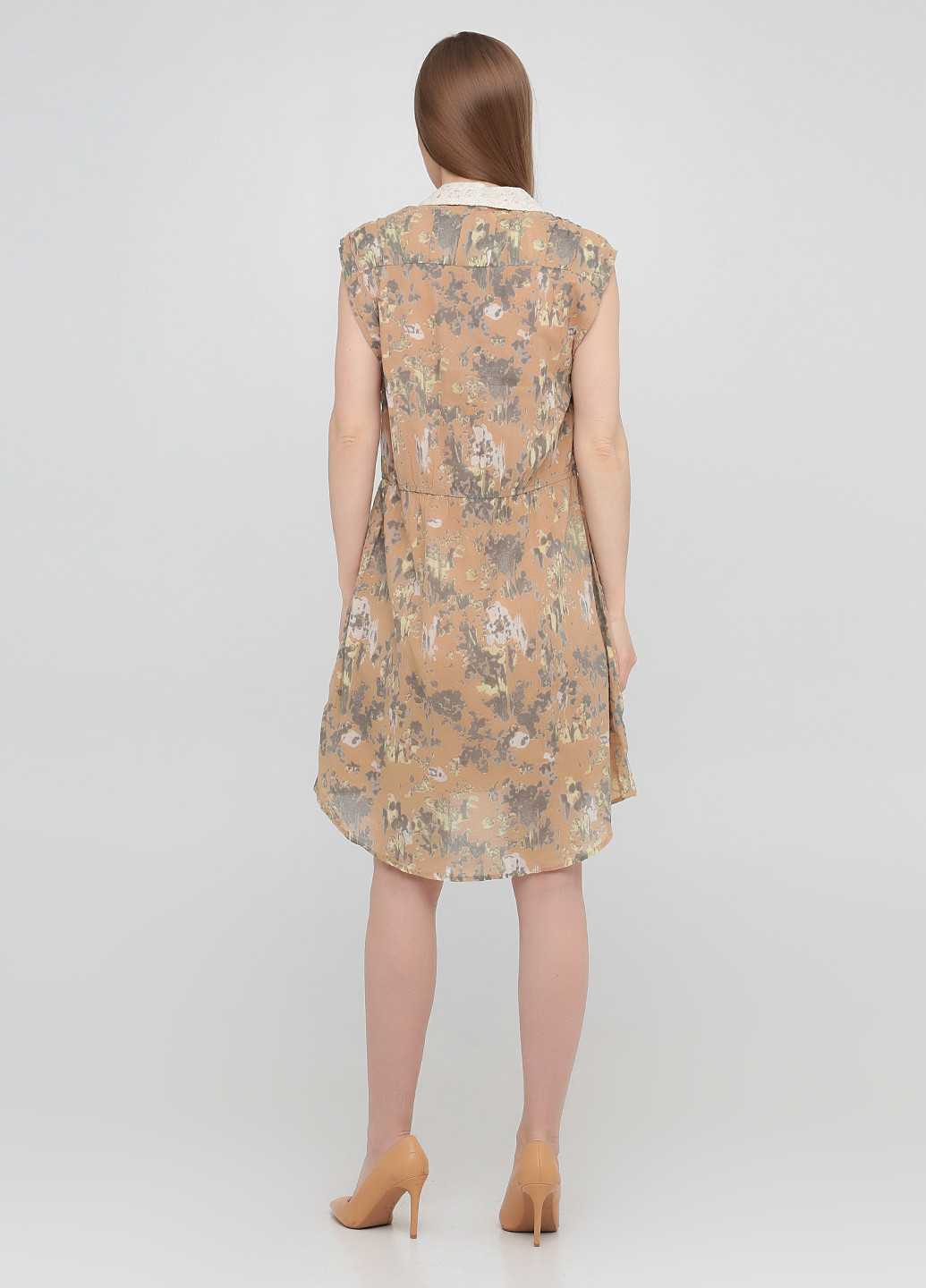 Бежевое кэжуал платье Winter Kate с абстрактным узором
