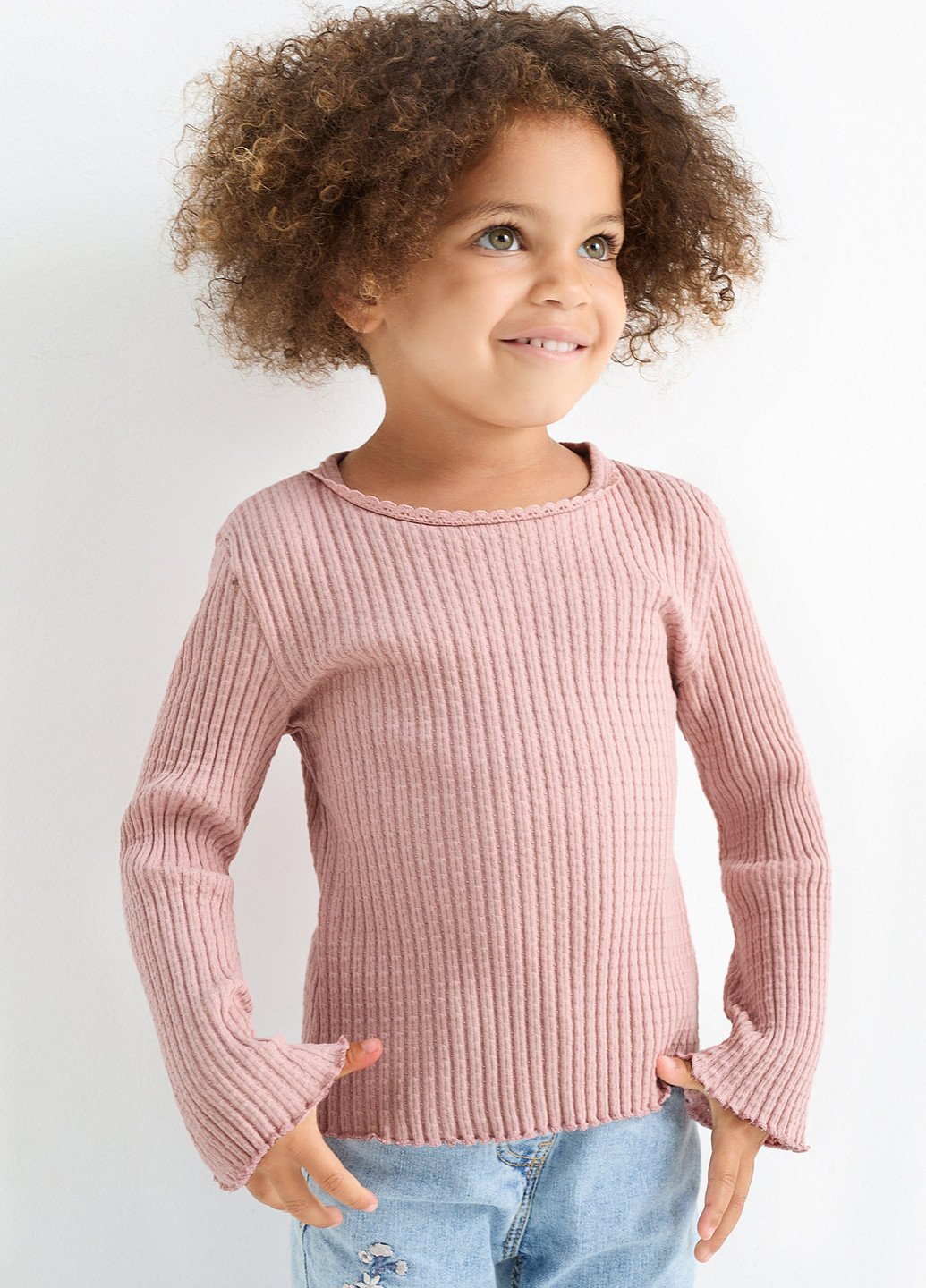 Бледно-розовый демисезонный кэжуал лонгслив C&A однотонный