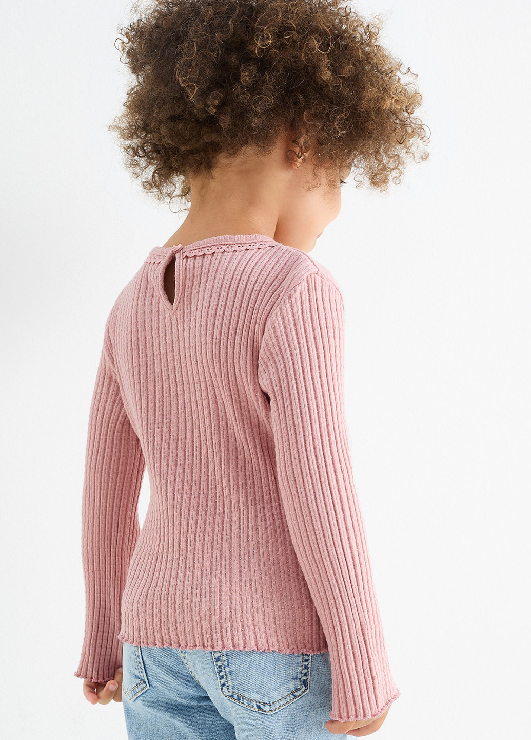 Бледно-розовый демисезонный кэжуал лонгслив C&A однотонный