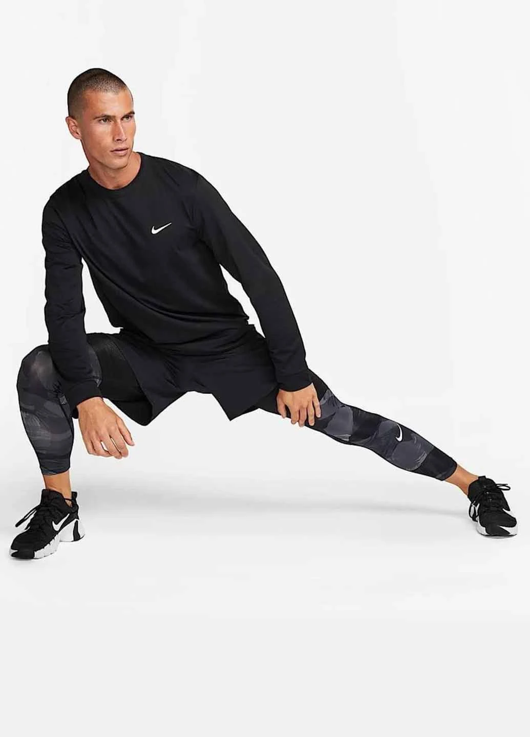 Черный демисезонный спортивный, кэжуал лонгслив Nike с логотипом