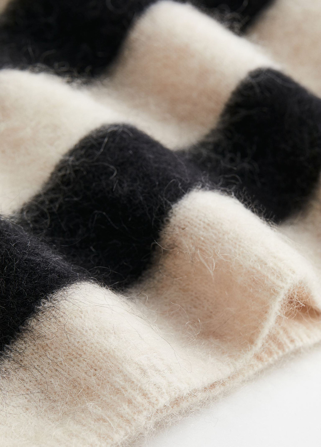 Комбинированный зимний свитер джемпер H&M