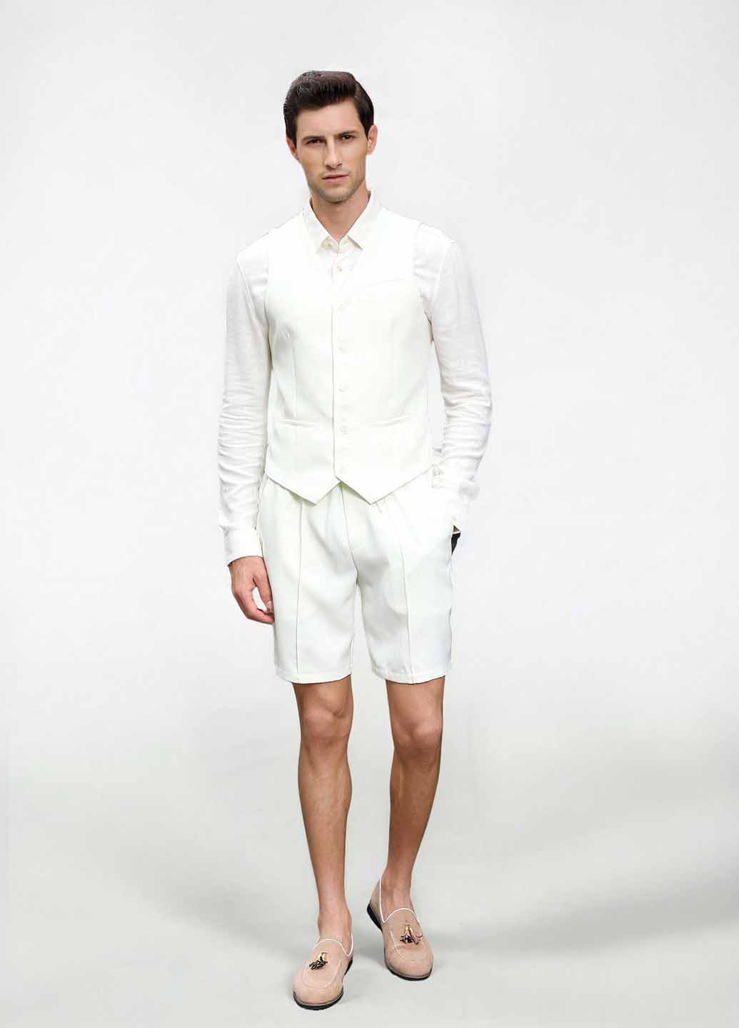 Белый летний костюм (жилет, шорты) с шортами SHEIN