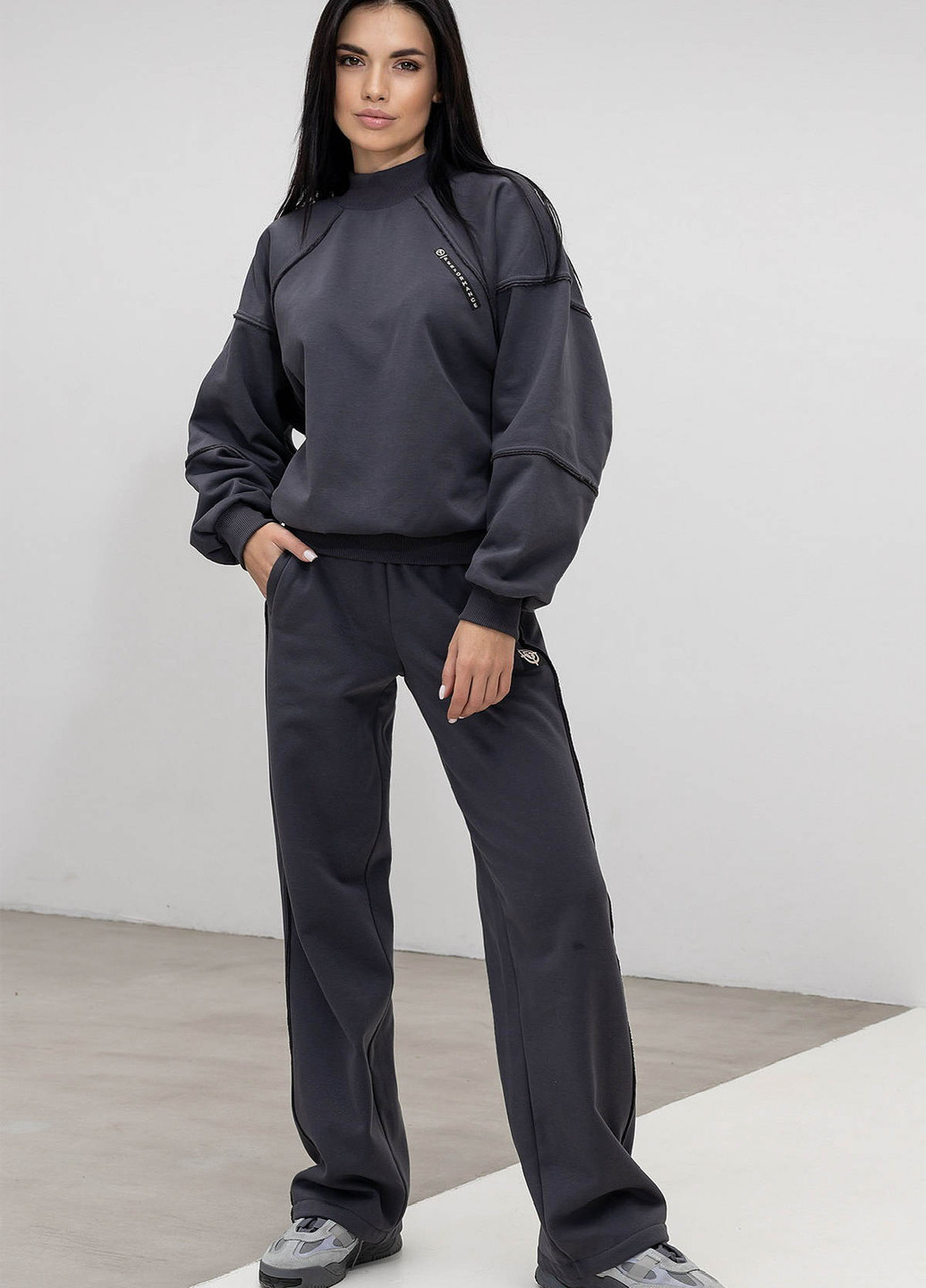 Серый свитшот на флисе со швами наизнанку TOTALFIT надпись (303023593)