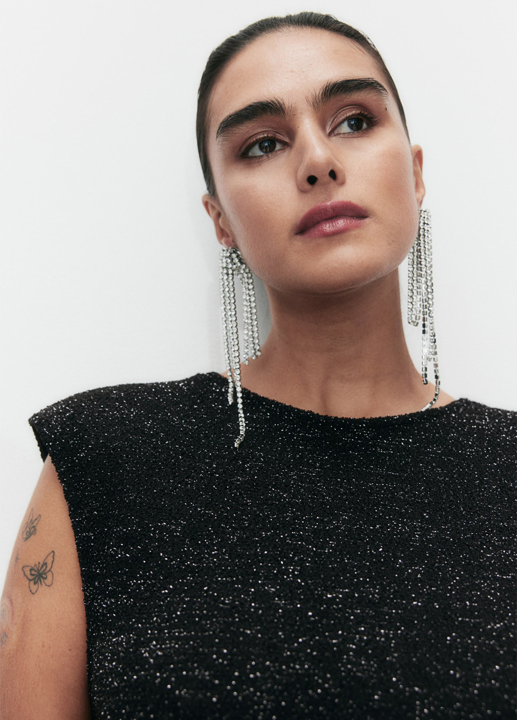 Чорна коктейльна, вечірня сукня з відкритою спиною H&M однотонна