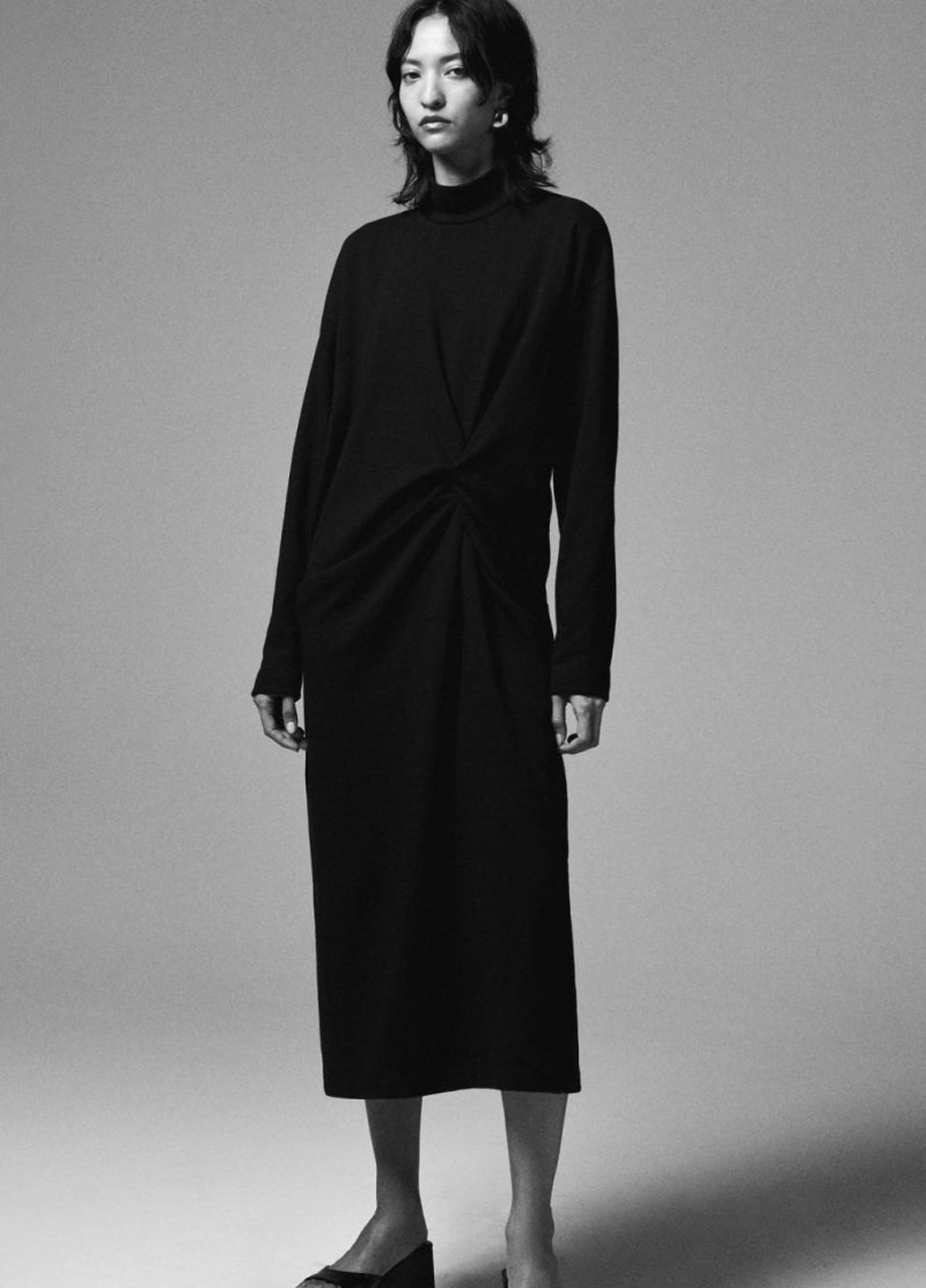 Черное кэжуал платье платье-свитер Zara однотонное