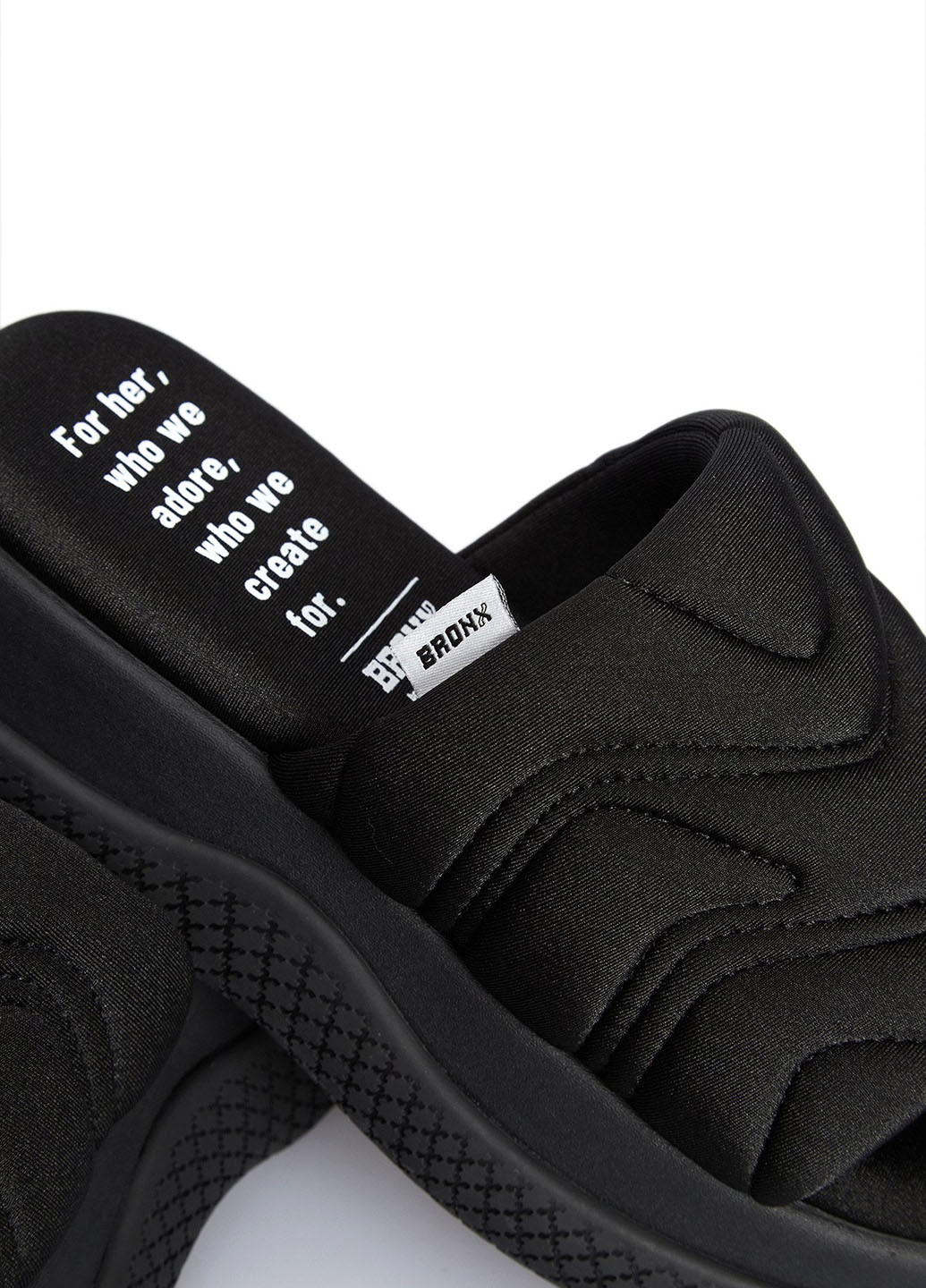 Черные шлепанцы Bronx с вышивкой, с логотипом