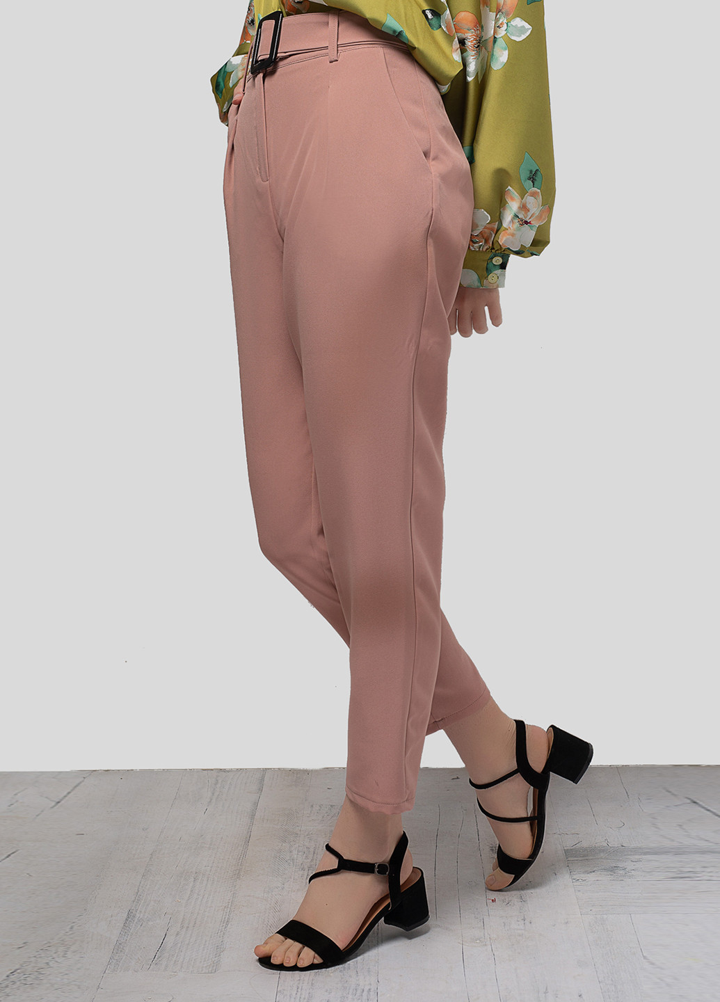 Розовые кэжуал демисезонные зауженные брюки Azuri