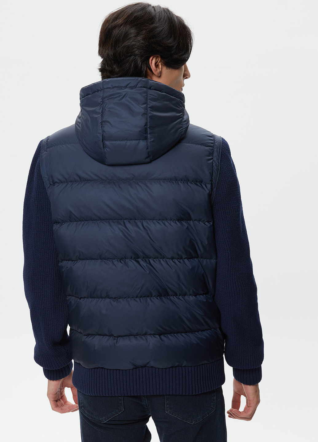 Темно-синя демісезонна куртка Lacoste