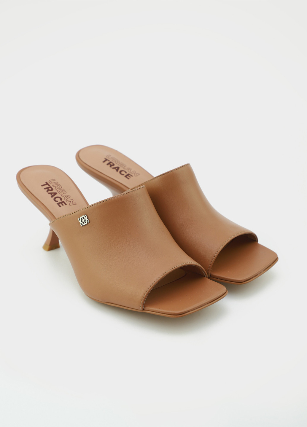 Коричневые шлепанцы Respect с брошкой