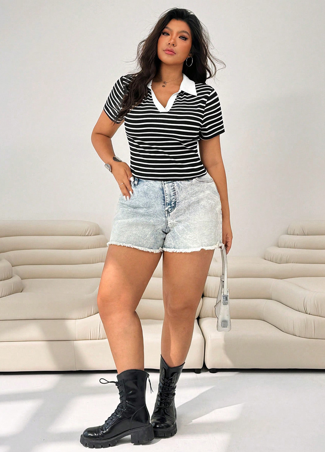 Черно-белая женская футболка-поло SHEIN в полоску