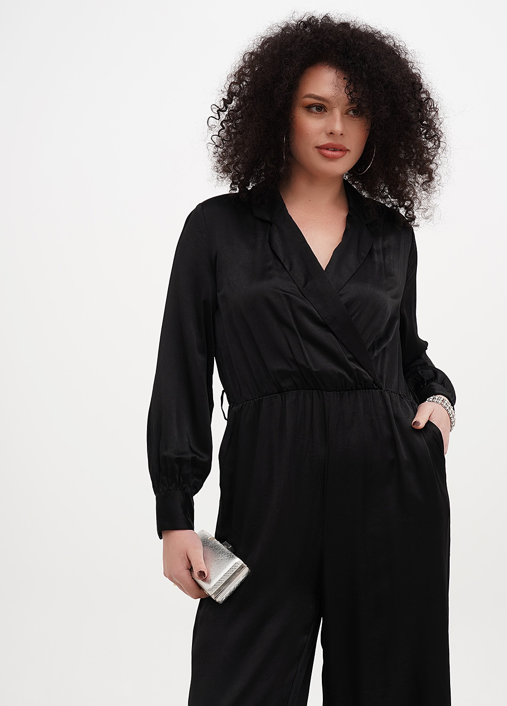 Комбинезон C&A комбинезон-брюки однотонный чёрный кэжуал вискоза