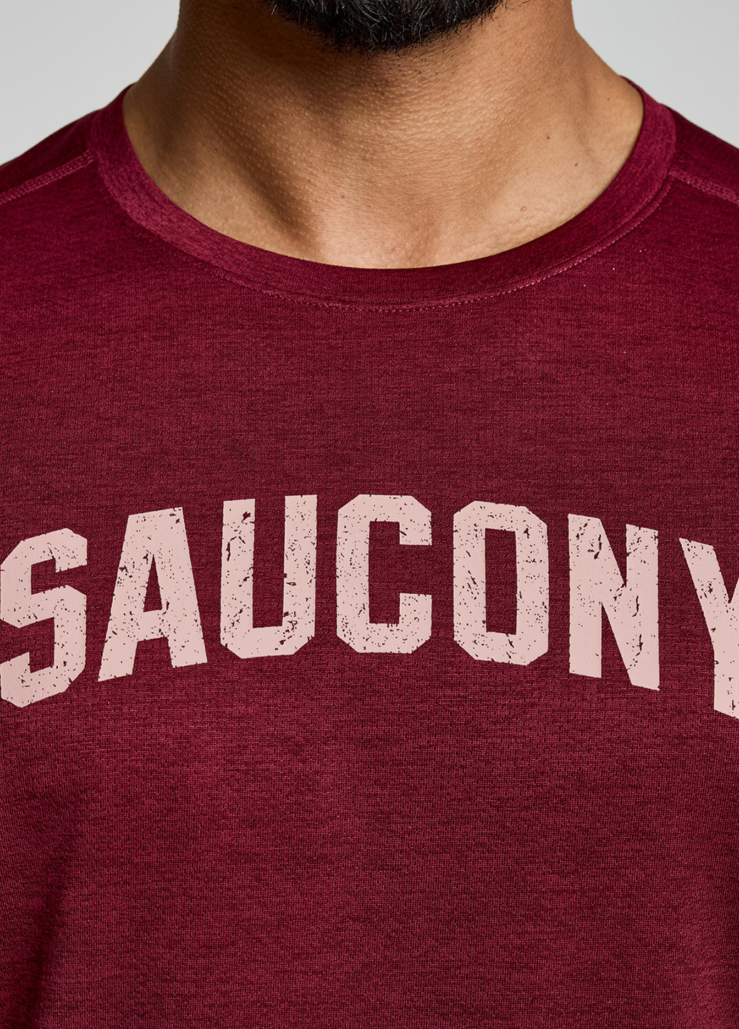 Бордовый демисезонный спортивный лонгслив Saucony с логотипом