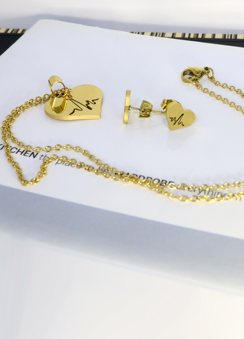 Набір ланцюжок з кулоном і сережки "Ритм серця", золотистий Анна Ясеницька (256380265)
