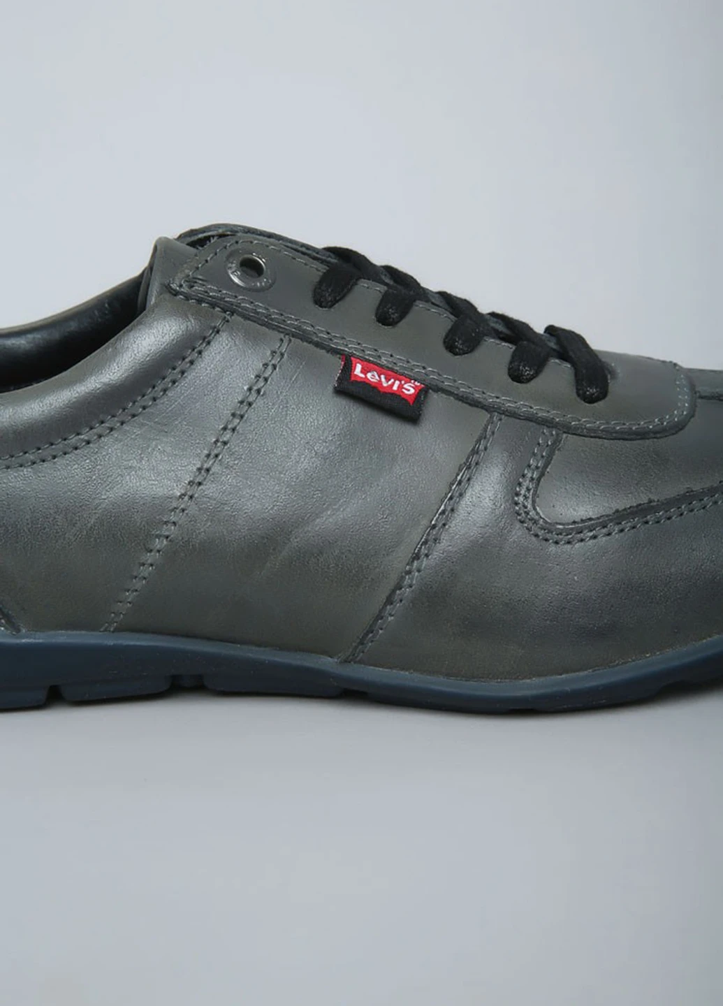 Сірі кросівки всесезон Levi's