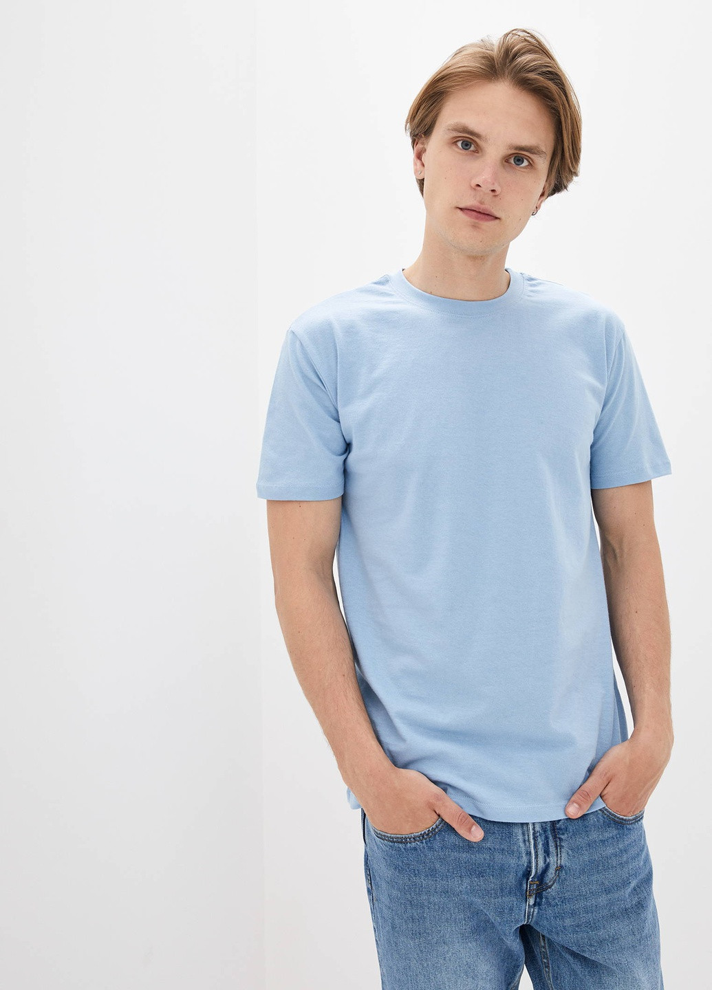 Блакитна футболка чоловіча базова з коротким рукавом Роза