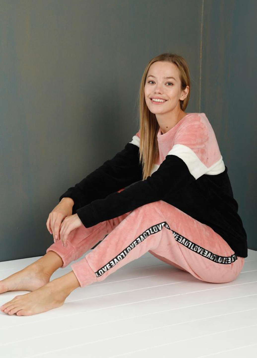 Комбинированная всесезон пижама (свитшот, брюки) свитшот + брюки ECROU