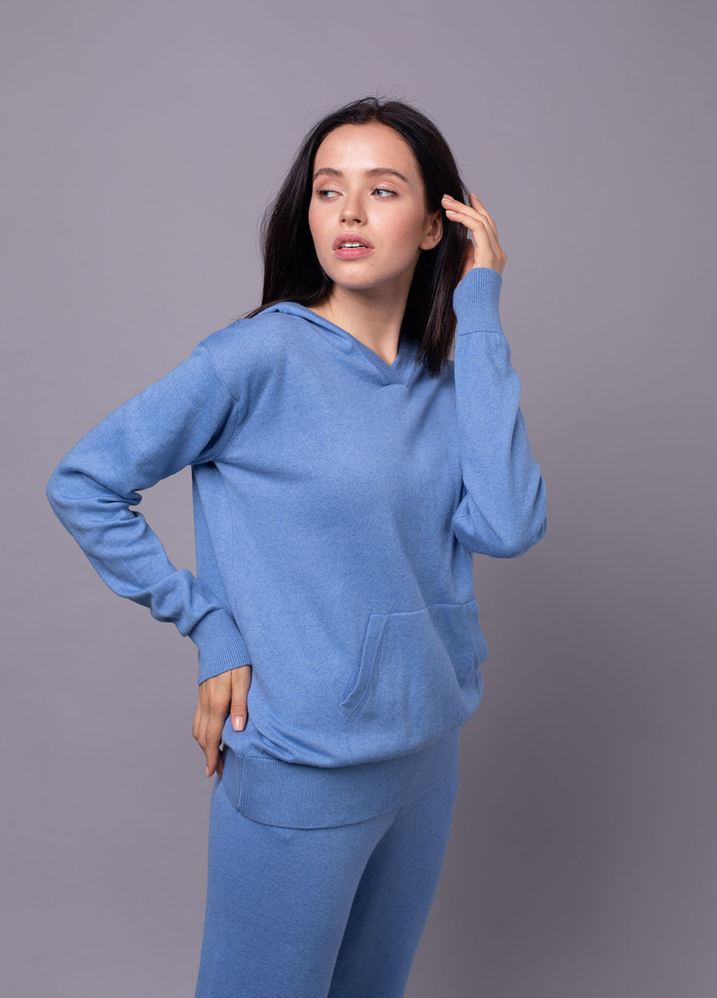 Голубой демисезонный свитер Viviami