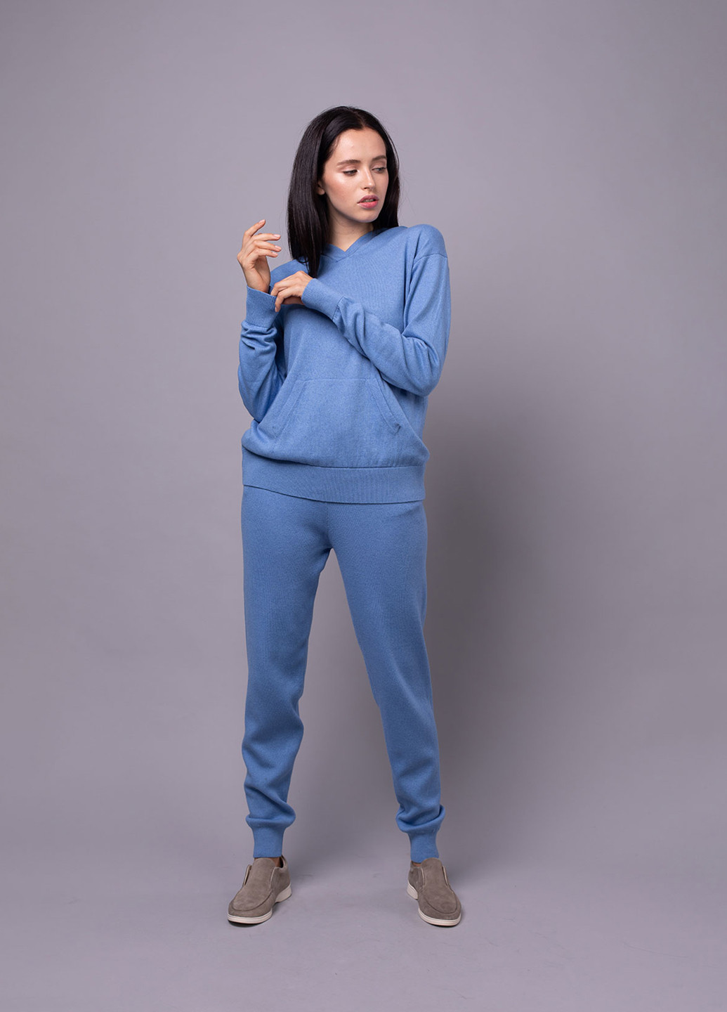 Голубой демисезонный свитер Viviami