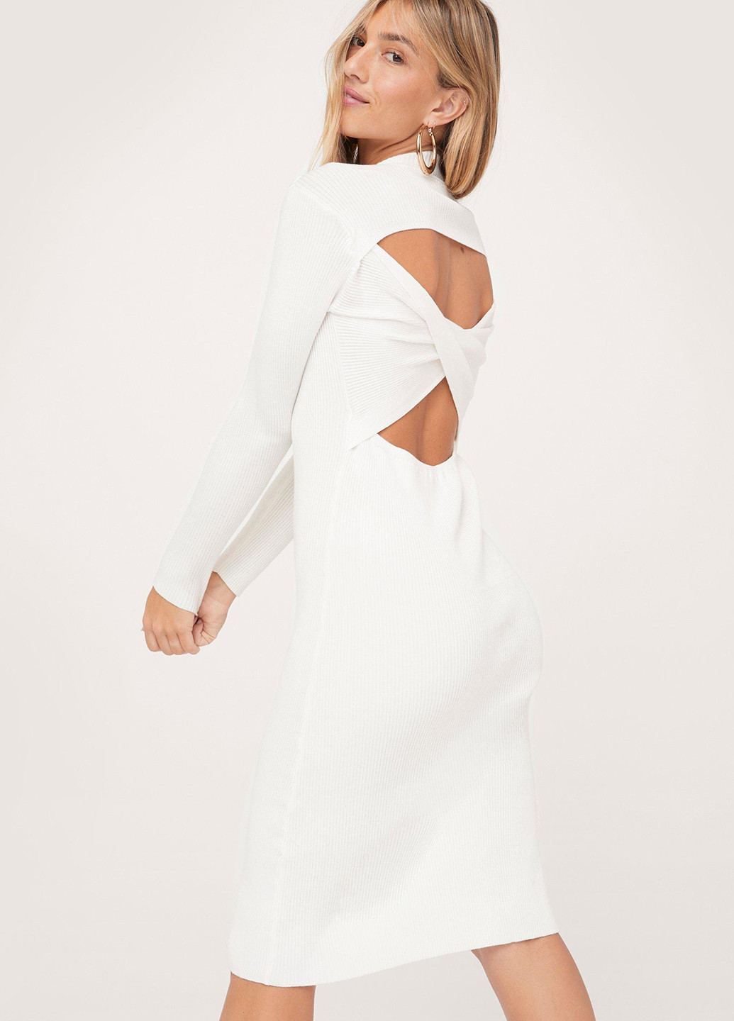 Белое кэжуал платье с открытой спиной Nasty Gal однотонное